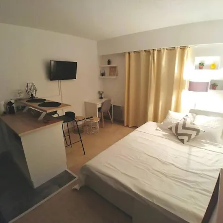 Apartman Charmant Studio Refait A Neuf Au Centre-ville Antibes